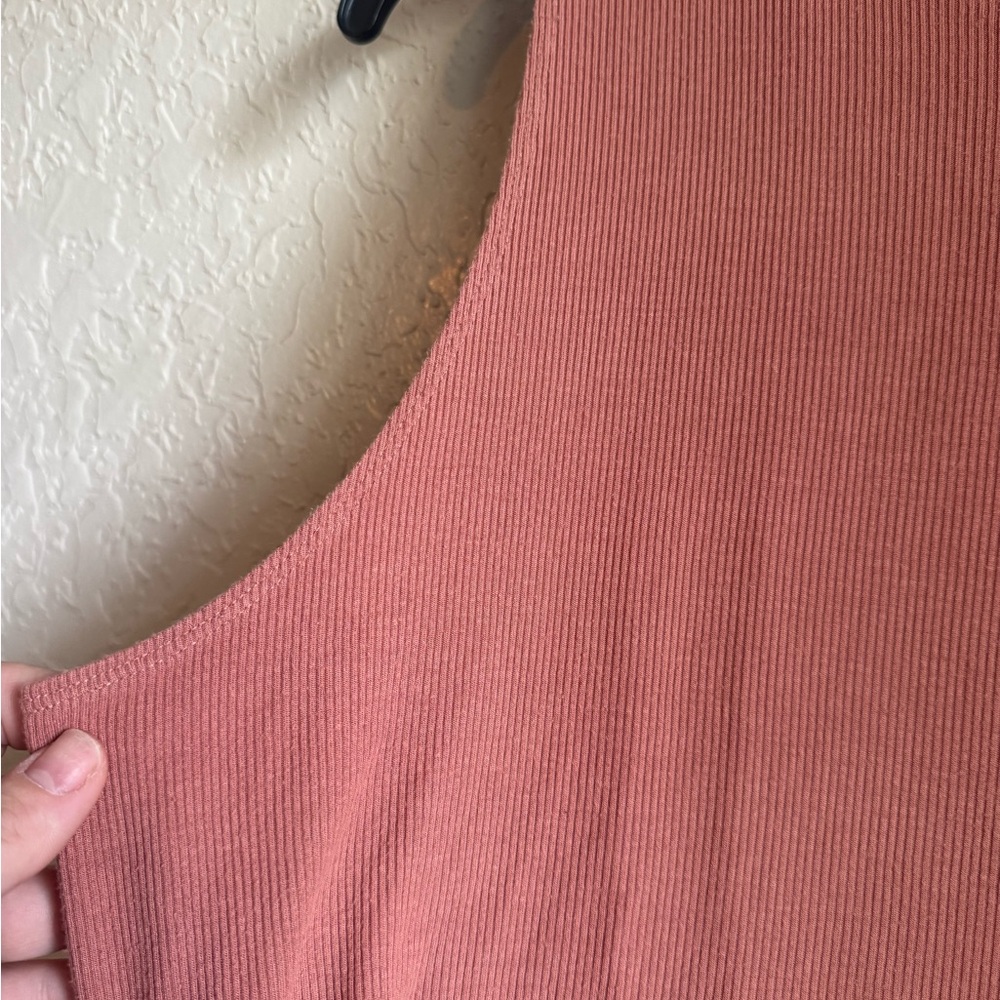 American Eagle Soft & Sexy Ribbed Sleeveless Turtleneck Dusty Pink – Size Large - Picture 4 of 5
